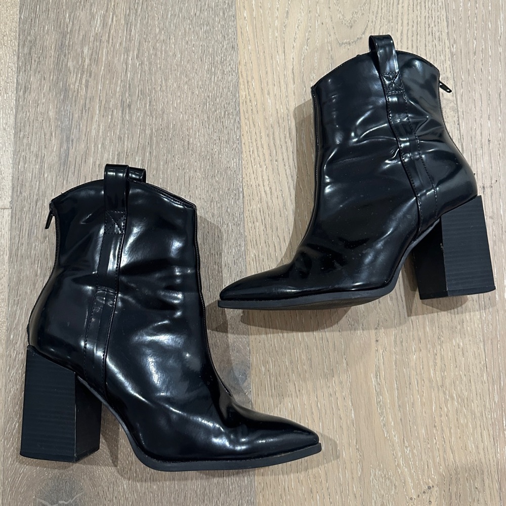 Black western style pointed toe booties